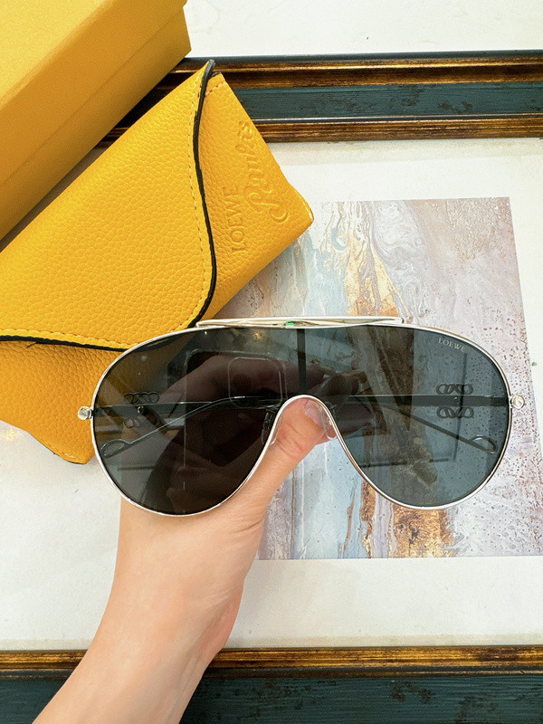 Loewe Sunglasses AAAA-499