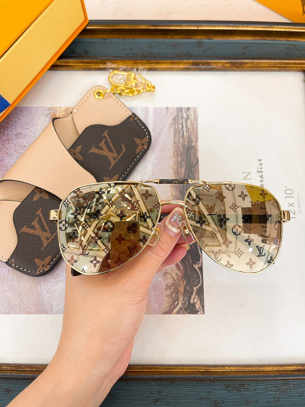 LV Sunglasses AAAA-4928