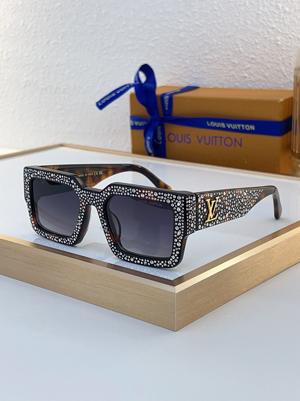 LV Sunglasses AAAA-5127