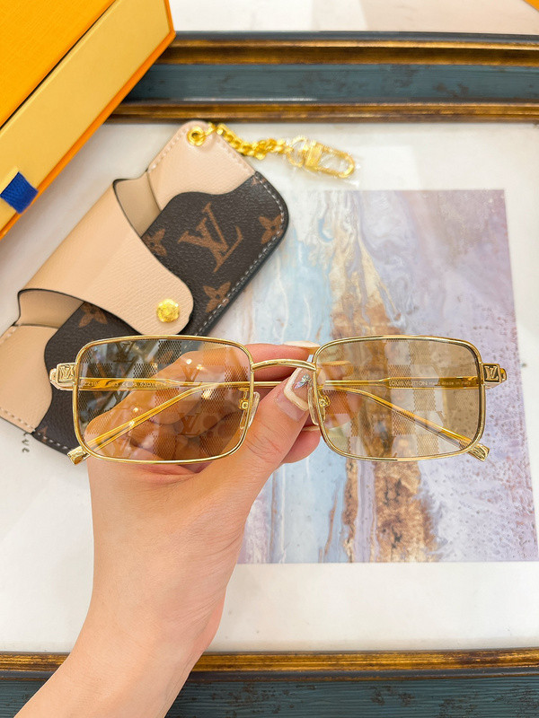 LV Sunglasses AAAA-5108
