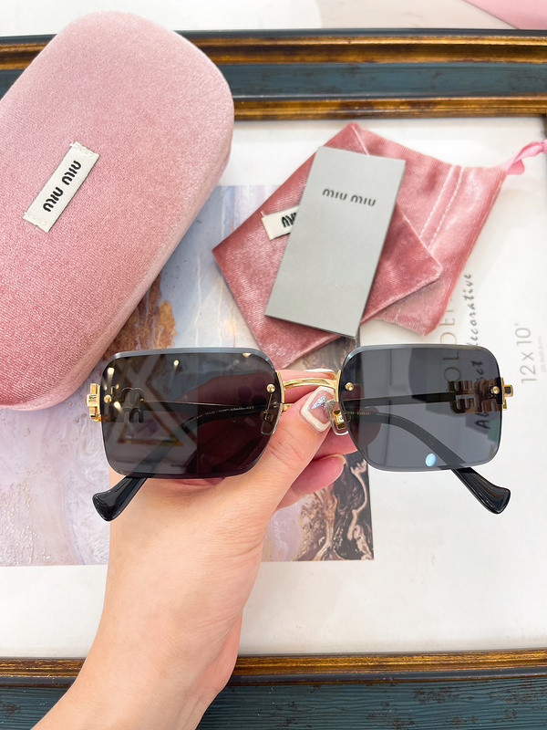 Miu Miu Sunglasses AAAA-1275