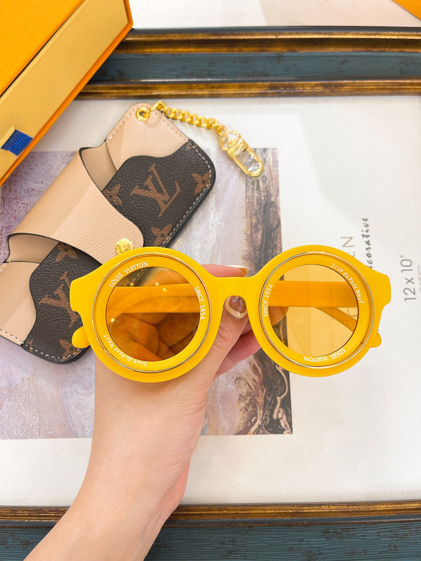 LV Sunglasses AAAA-5124
