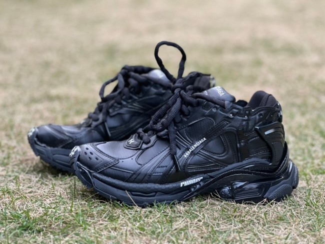 B 17FW Tripe-S High End Sneaker-578