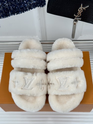 LV women Sandals 1：1 Quality-888