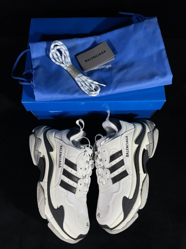 B 17FW Tripe-S High End Sneaker-602