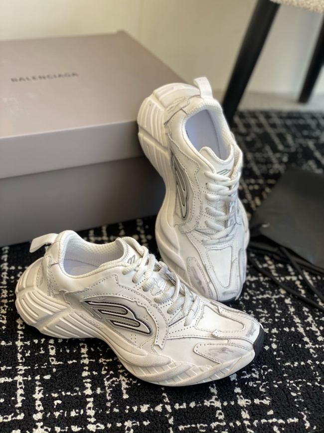 B 17FW Tripe-S High End Sneaker-595