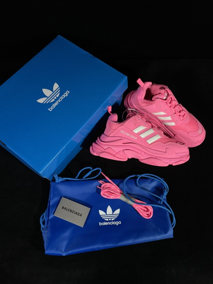 B 17FW Tripe-S High End Sneaker-597