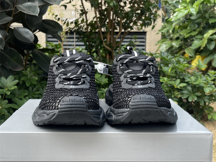 B 17FW Tripe-S High End Sneaker-604