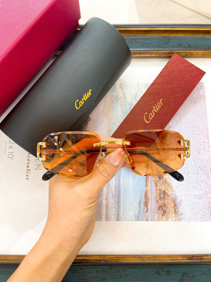 Cartier Sunglasses AAAA-8122