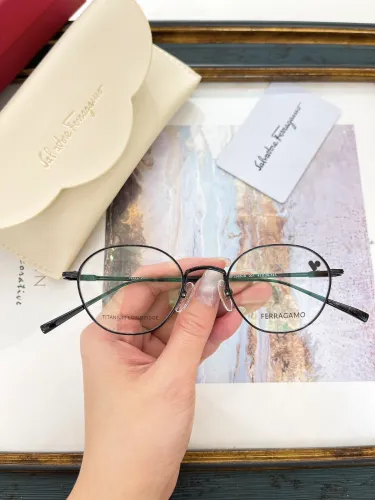 Ferragamo Sunglasses AAAA-945