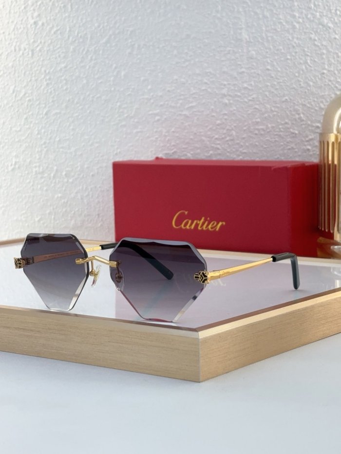 Cartier Sunglasses AAAA-8192
