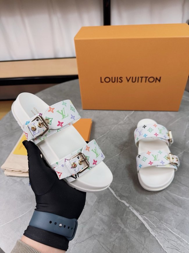 LV Sandals 1：1 Quality-904