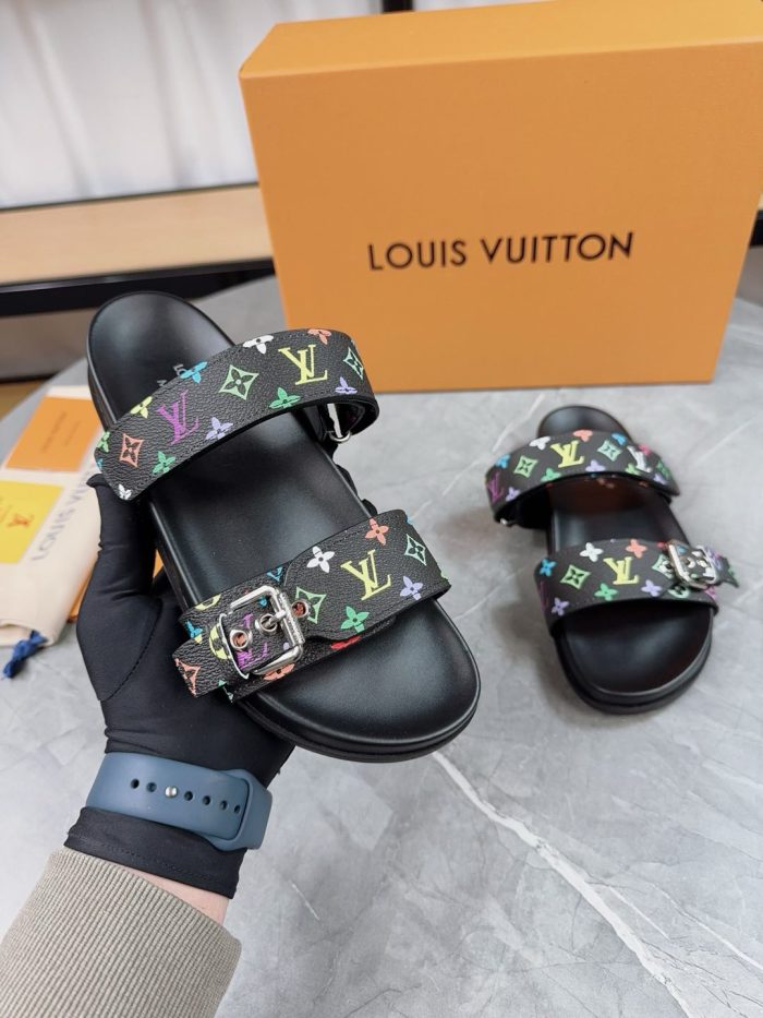 LV Sandals 1：1 Quality-907