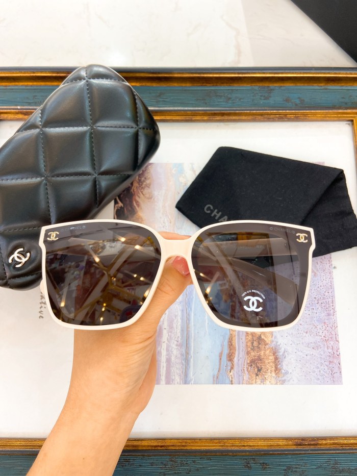 CHNL Sunglasses AAAA-4746