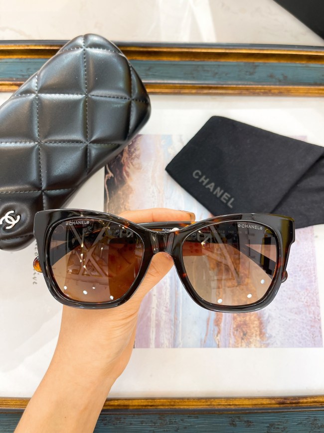 CHNL Sunglasses AAAA-4582
