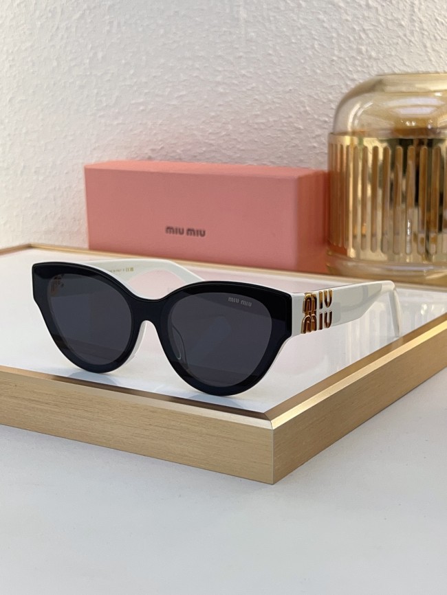 Miu Miu Sunglasses AAAA-1540