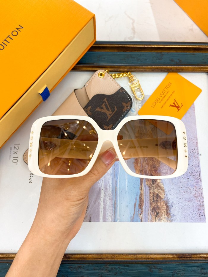 LV Sunglasses AAAA-5234