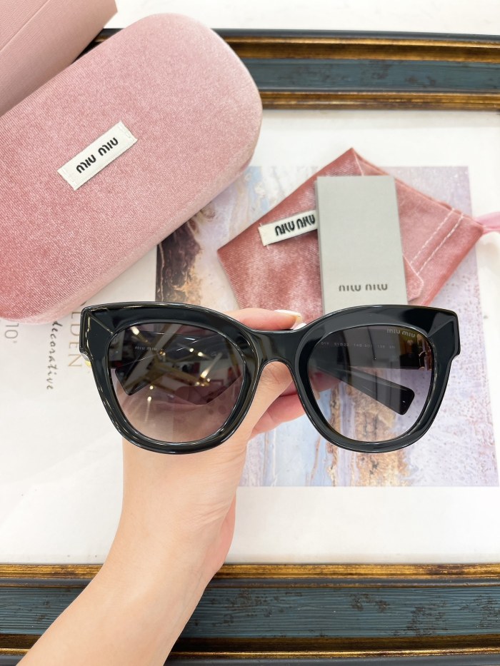 Miu Miu Sunglasses AAAA-1564