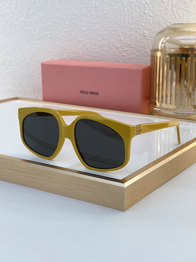 Miu Miu Sunglasses AAAA-1512