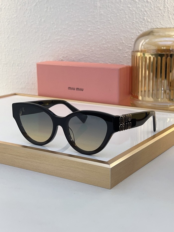 Miu Miu Sunglasses AAAA-1538