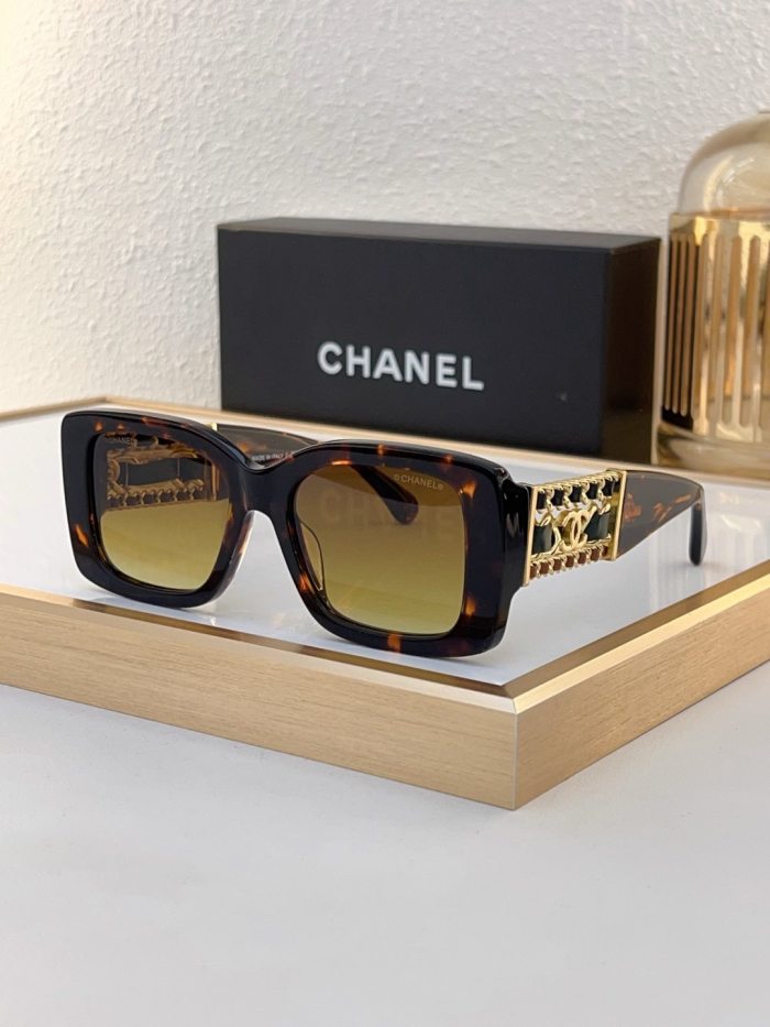 CHNL Sunglasses AAAA-4927