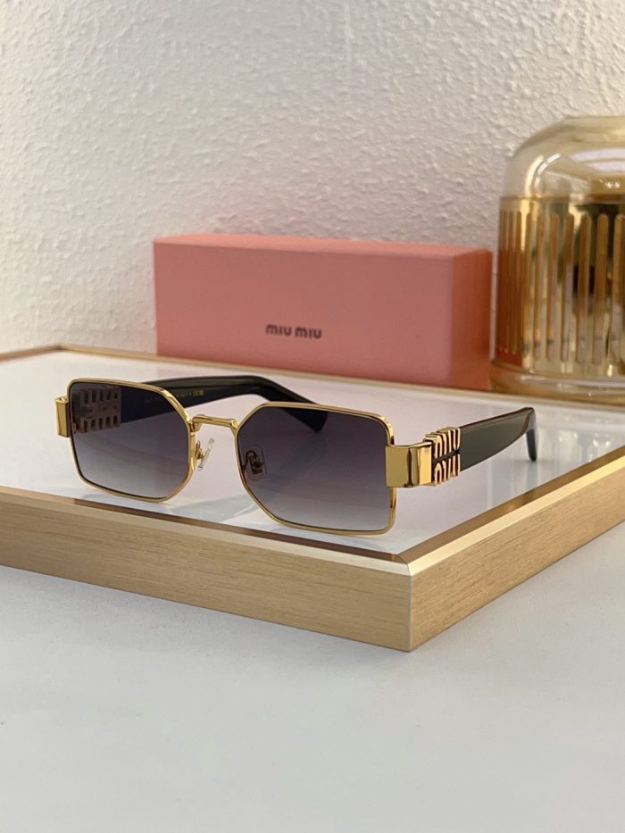 Miu Miu Sunglasses AAAA-1646