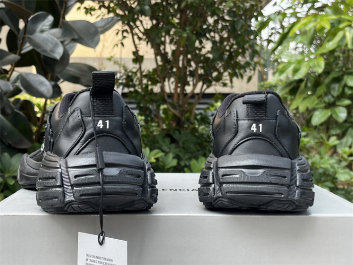 B 17FW Tripe-S High End Sneaker-606