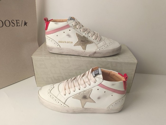 Super Max Golden Goose Shoes-050