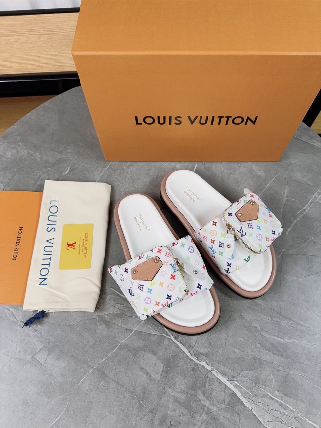 LV women Sandals 1:1 Quality-912