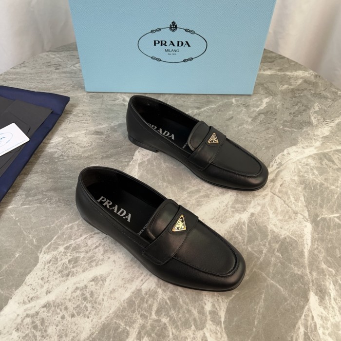 Prada women shoes 1：1 quality-618