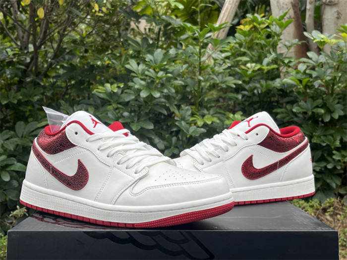 Authentic Air Jordan 1 Low Mints Another “Valentine’s Day”