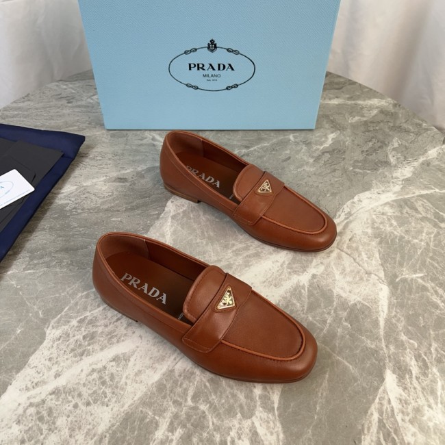 Prada women shoes 1：1 quality-616