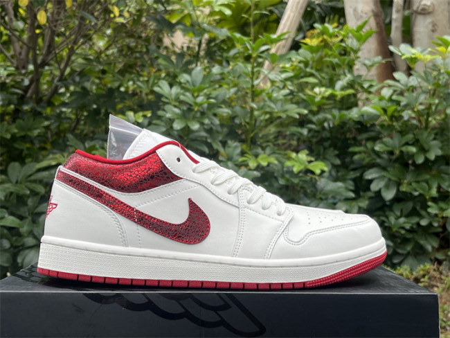 Authentic Air Jordan 1 Low Mints Another “Valentine’s Day”