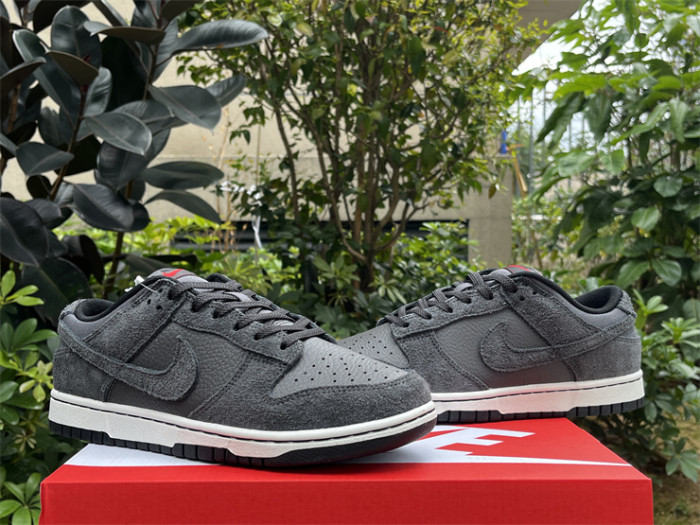 Authentic Nike Dunk Low Retro PRM  Off Noir