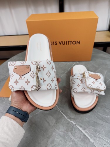 LV Sandals 1：1 Quality-944