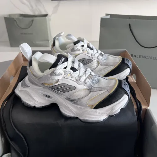 B 17FW Tripe-S High End Sneaker-628