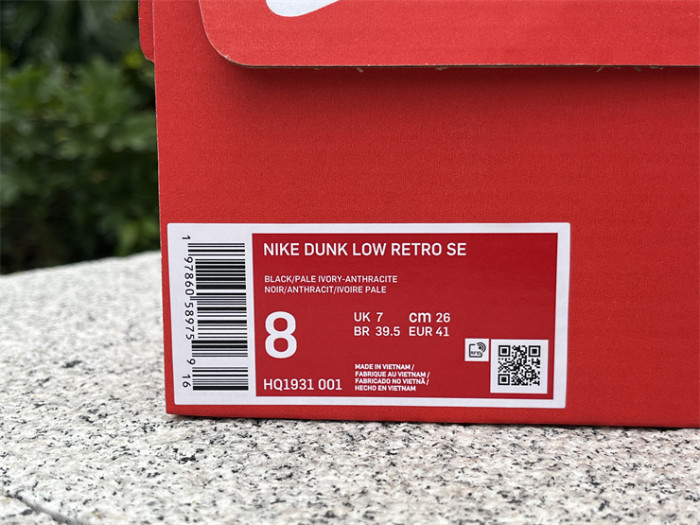 Authentic Nike Dunk Low SE Black Grey Gum