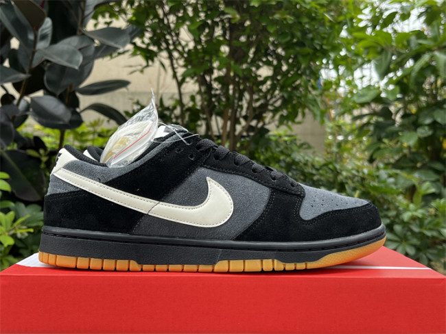Authentic Nike Dunk Low SE Black Grey Gum