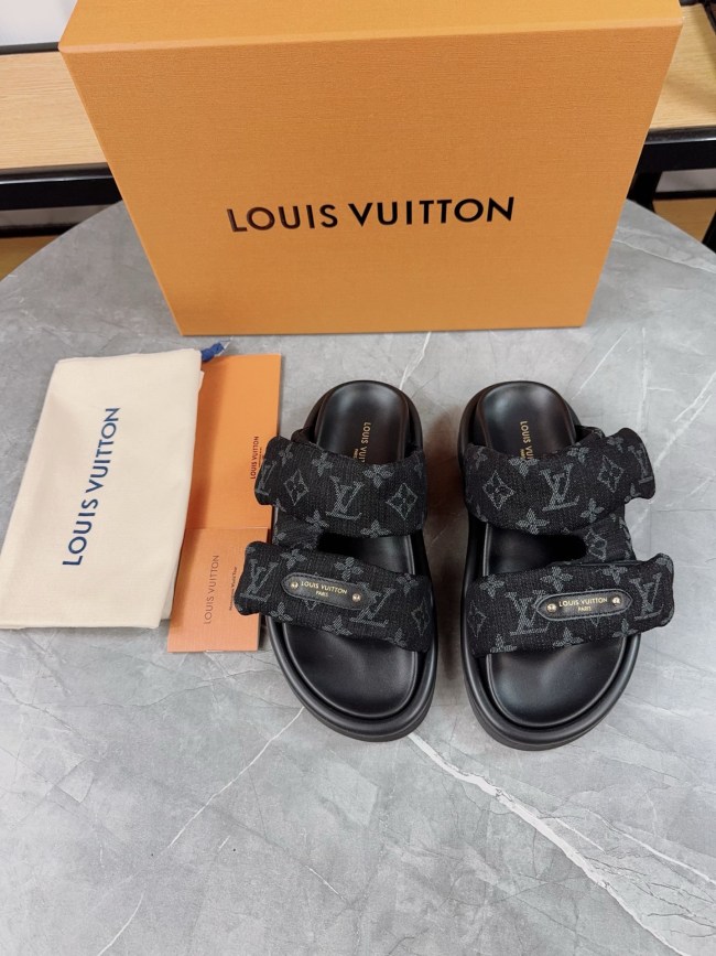 LV Sandals 1：1 Quality-975