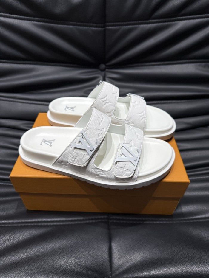 LV Sandals 1：1 Quality-999