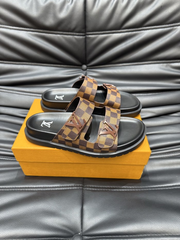 LV Sandals 1：1 Quality-980