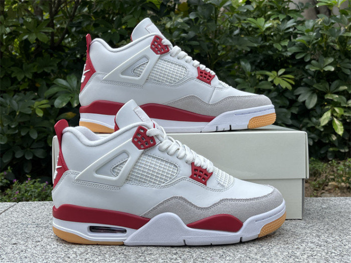 Authentic Nike SB x Jordan Air Jordan 4 “Varsity Red”