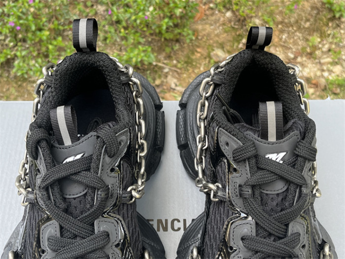 B 17FW Tripe-S High End Sneaker-642