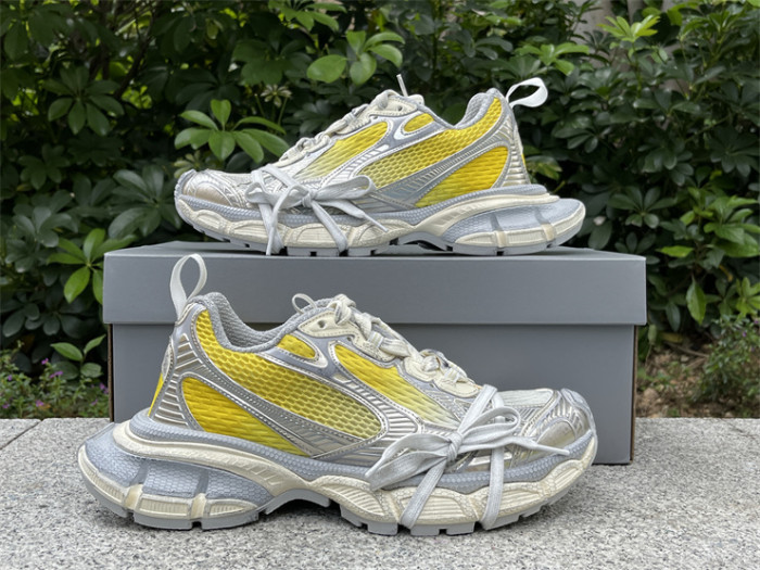 B 17FW Tripe-S High End Sneaker-643