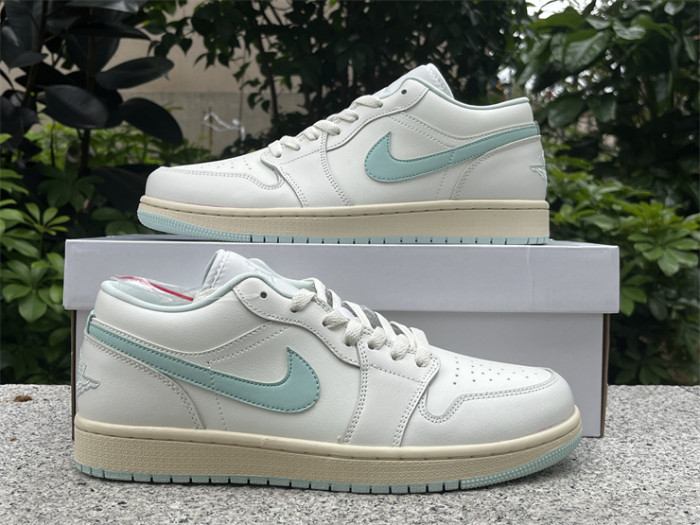 Authentic  Air jordan 1 Low Sail lgloo  Women
