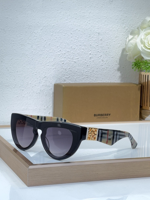 Burberry Sunglasses AAAA-3083