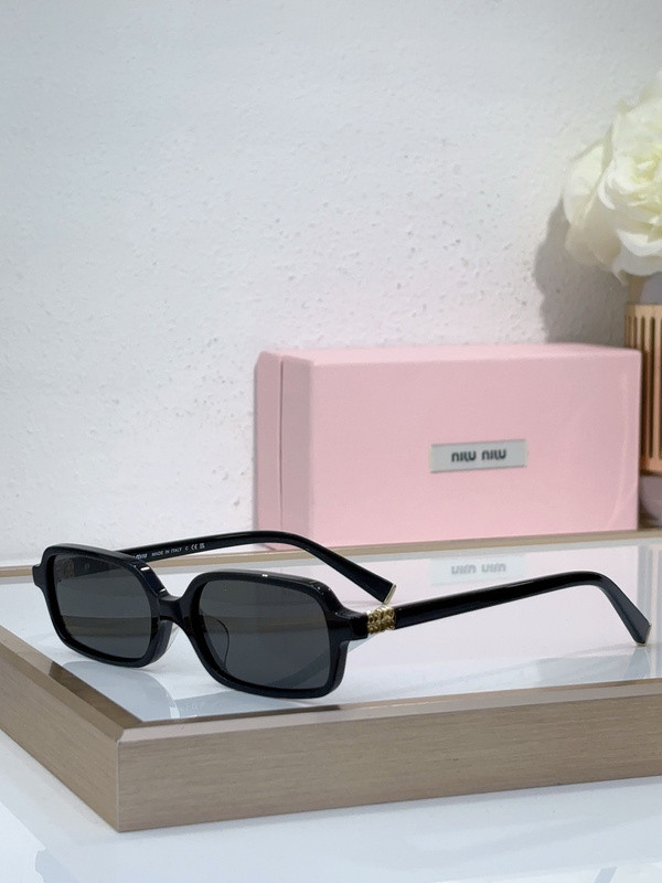 Miu Miu Sunglasses AAAA-1824