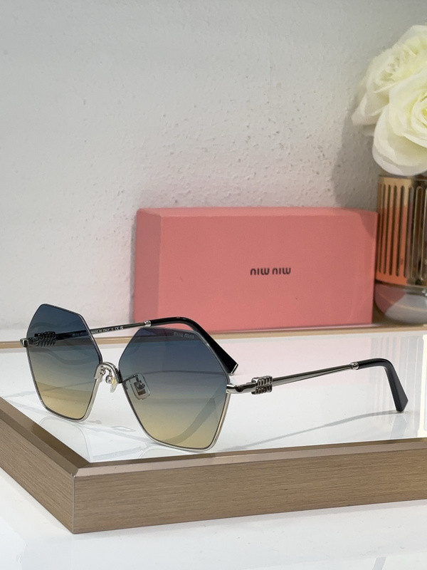 Miu Miu Sunglasses AAAA-1853