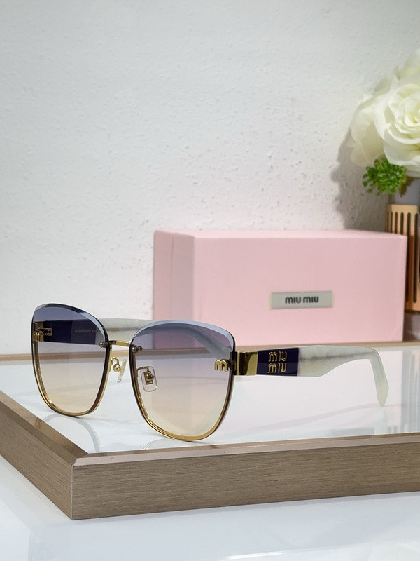 Miu Miu Sunglasses AAAA-1709