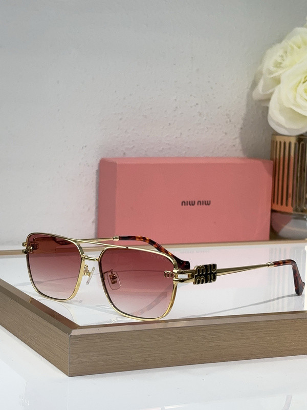Miu Miu Sunglasses AAAA-1800